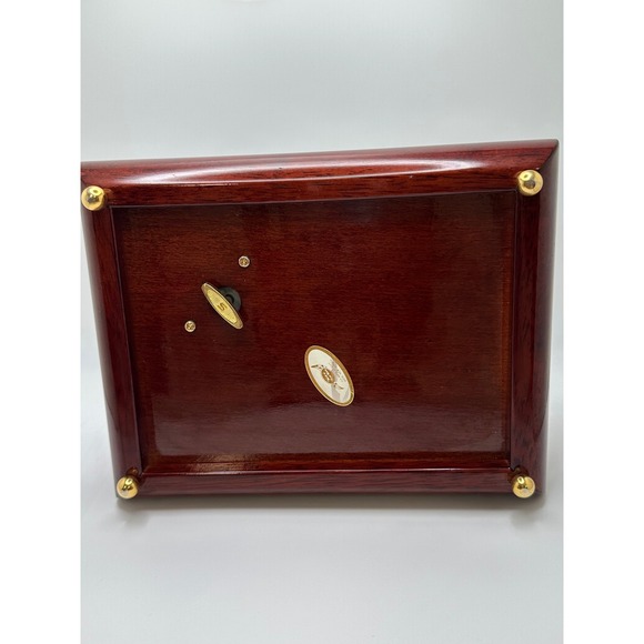 World of Music Boxes Cherry Wood Photo Frame Music Box Plays Clair De Lune - Picture 10 of 10